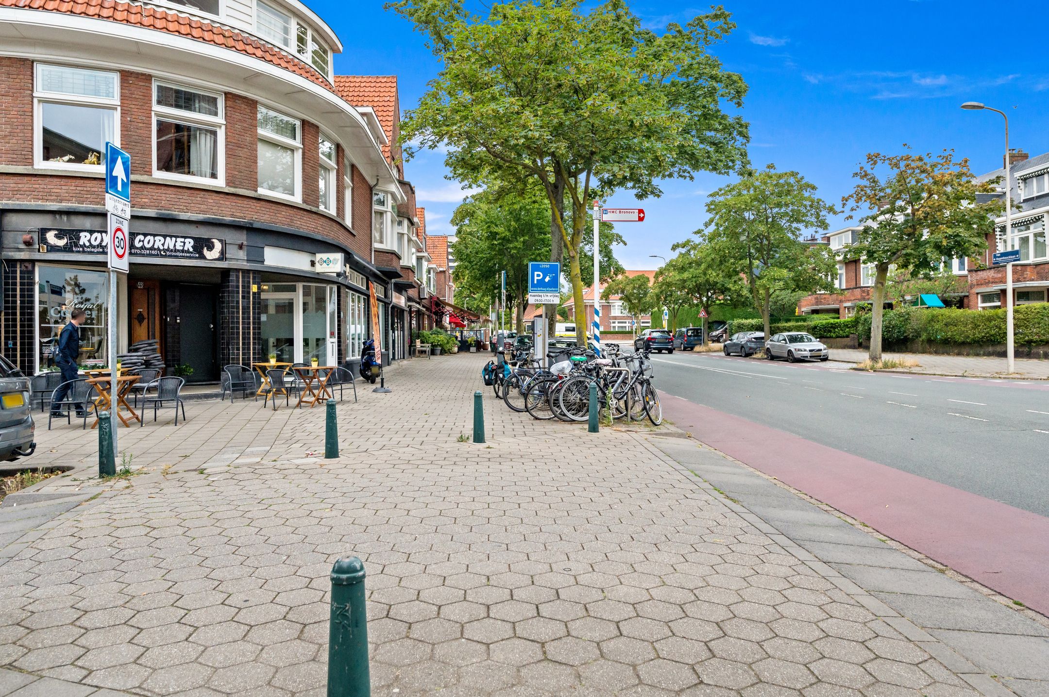 Foto 42 van Bronovolaan 1-B3