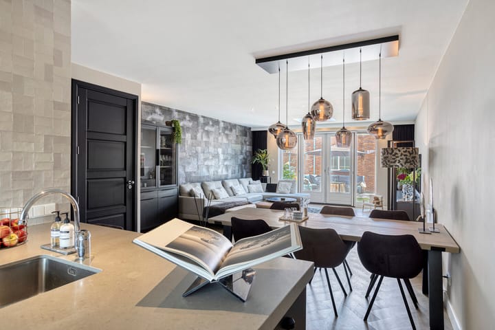 Tussenwoning te koop: Floris V-laan 11C, Waalwijk