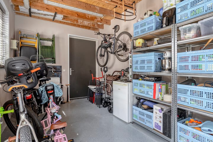 Tussenwoning te koop: Floris V-laan 11C, Waalwijk