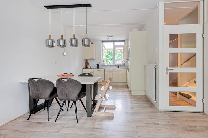 Tussenwoning te koop: Dennenweg 32, Winschoten