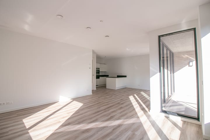 Appartement te huur: ms. van Riemsdijkweg 60, Amsterdam