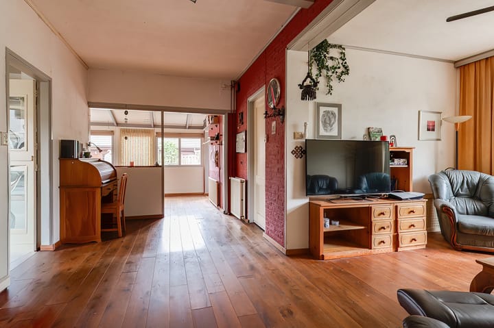 Vrijstaande woning te koop: Zennewijnenseweg 7, Tiel