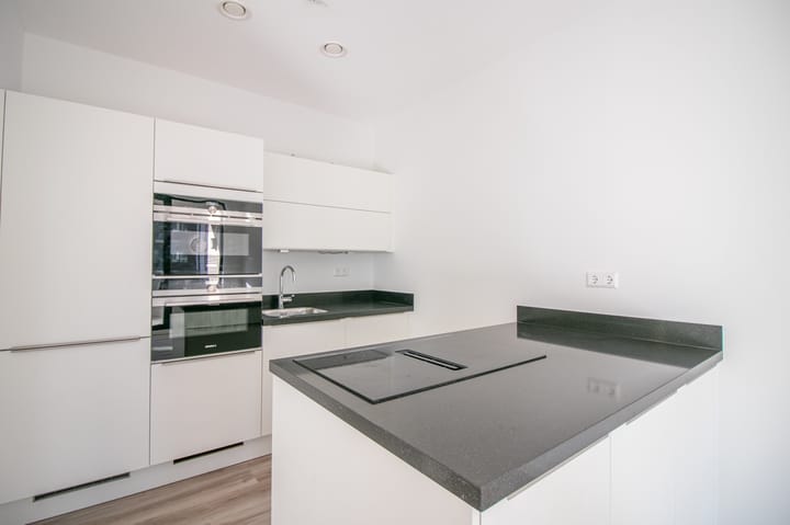 Appartement te huur: ms. van Riemsdijkweg 60, Amsterdam