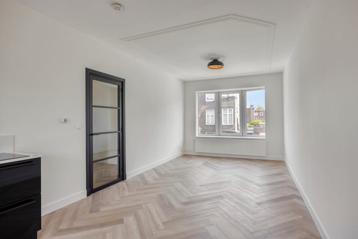 Appartement te koop: van Naeltwijckstraat 109, Voorburg