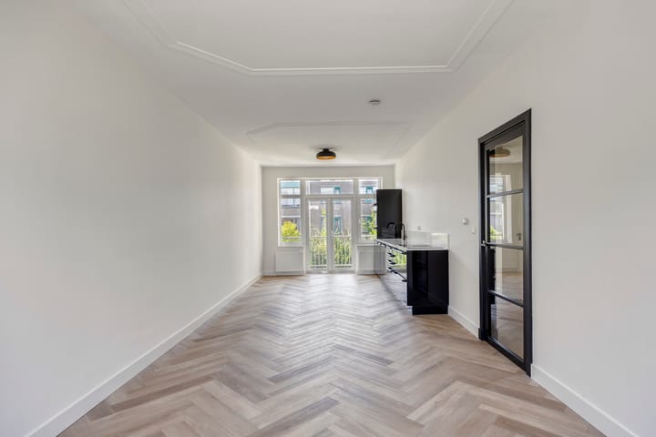Appartement te koop: van Naeltwijckstraat 109, Voorburg
