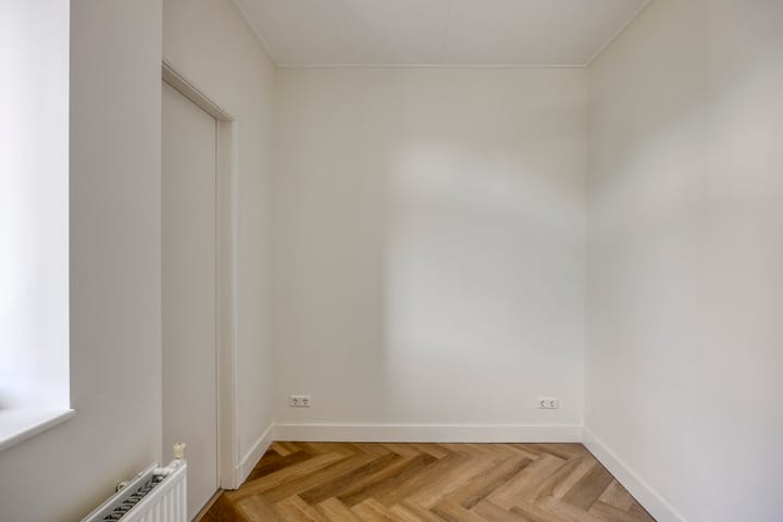Appartement te koop: van Naeltwijckstraat 109, Voorburg