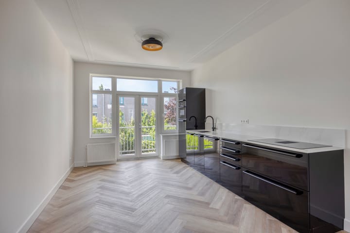 Appartement te koop: van Naeltwijckstraat 109, Voorburg