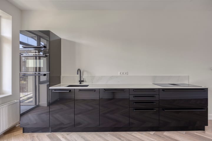 Appartement te koop: van Naeltwijckstraat 109, Voorburg