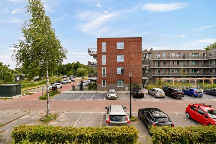 Appartement te koop: Maccabiadelaan 68, Amstelveen