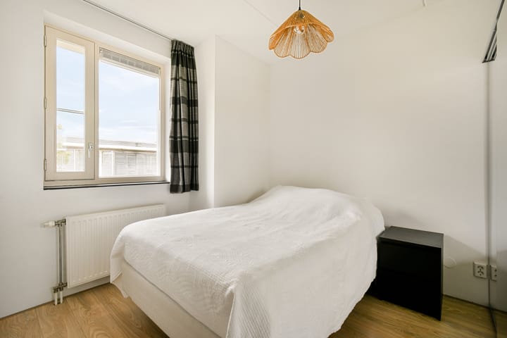 Appartement te koop: Maccabiadelaan 68, Amstelveen