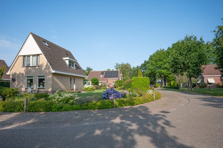 Vrijstaande woning te koop: Uthôf 7, Siegerswoude