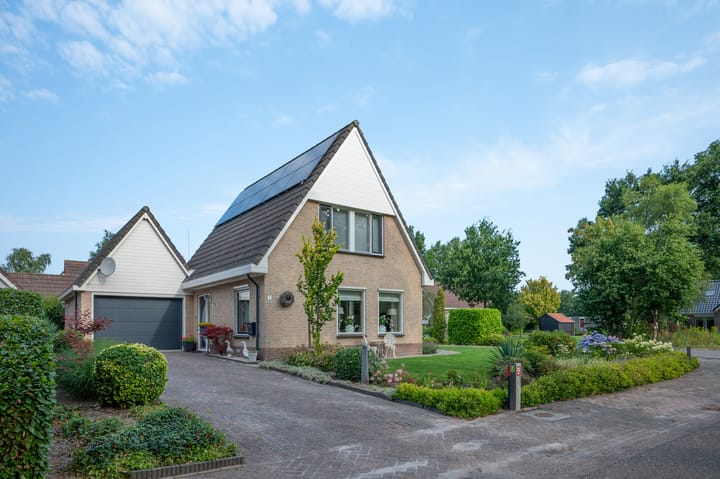 Vrijstaande woning te koop: Uthôf 7, Siegerswoude