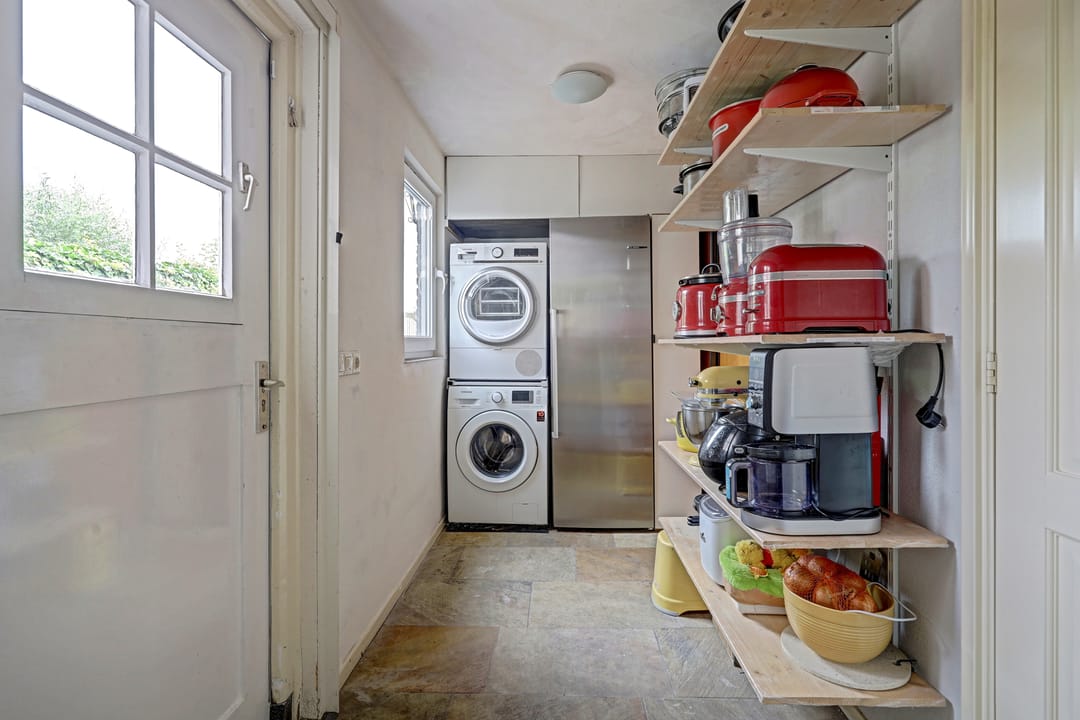 Photo 13 of Deken van Baarstraat 49