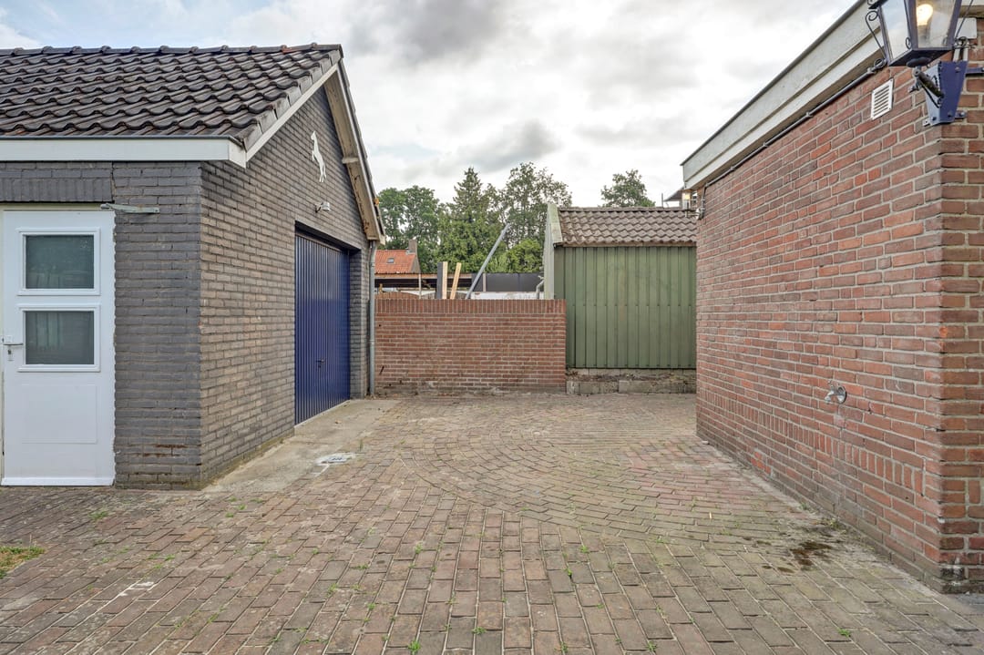 Photo 31 of Deken van Baarstraat 49