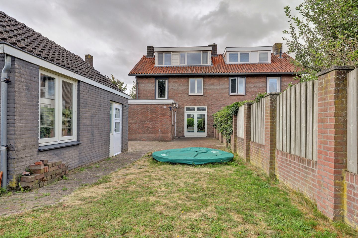 Photo 29 of Deken van Baarstraat 49
