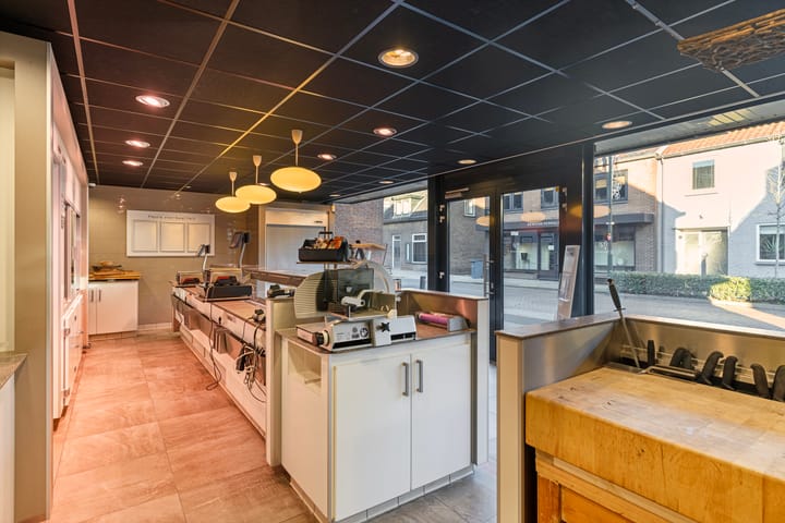 Appartement te koop: Dorpsstraat 140, Scherpenzeel (Ge)