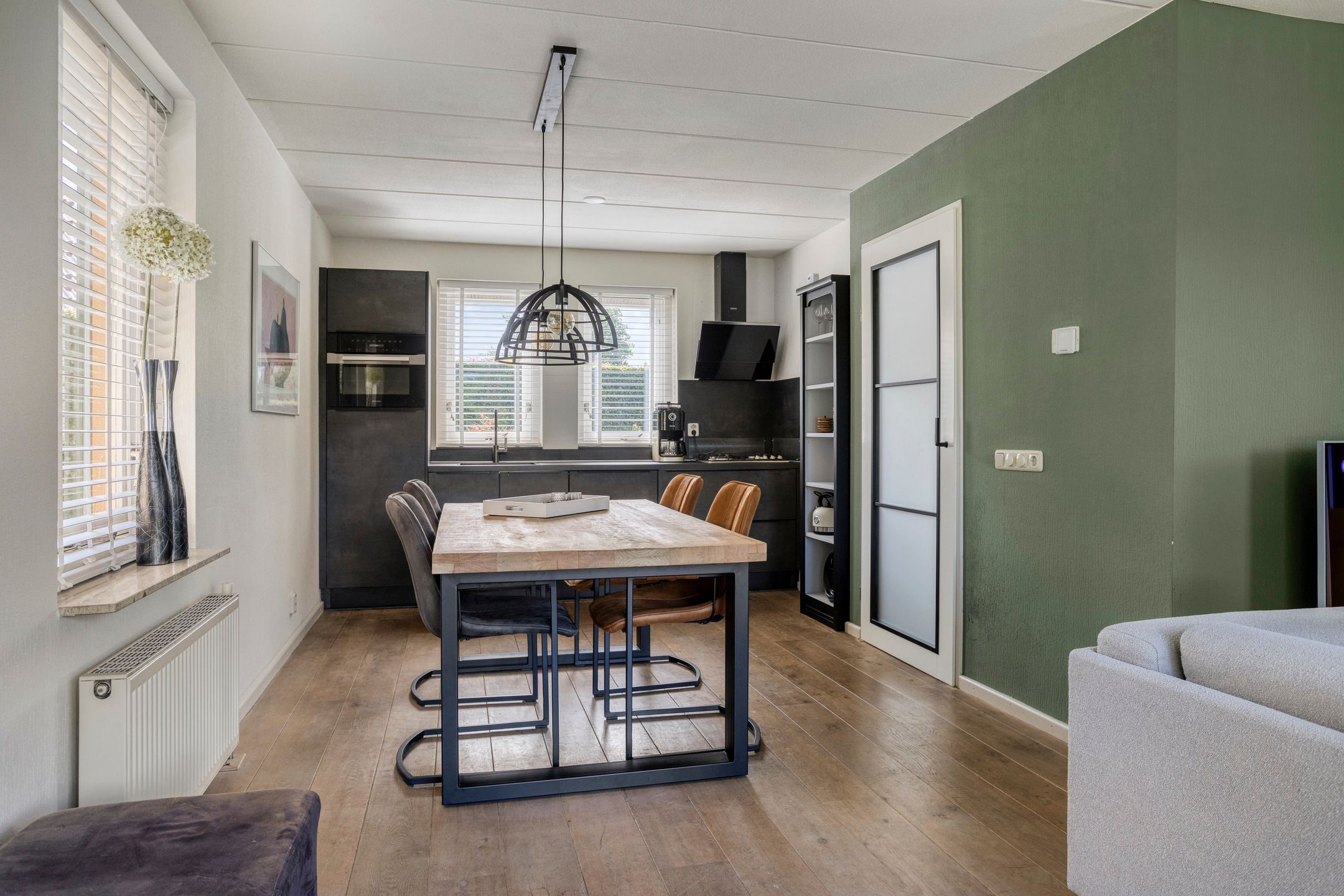 Foto 15 van Zuidlaarderweg 37-V44