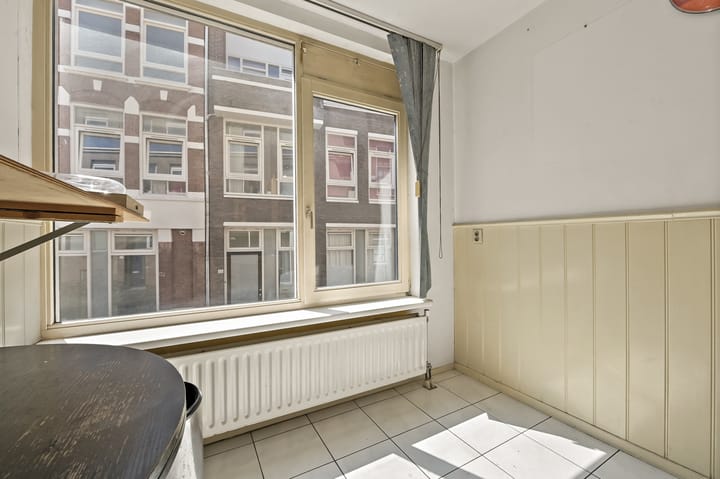 Tussenwoning te koop: Lange Lombardstraat 46, 'S-Gravenhage