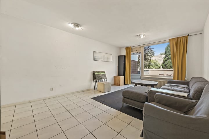 Tussenwoning te koop: Lange Lombardstraat 46, 'S-Gravenhage