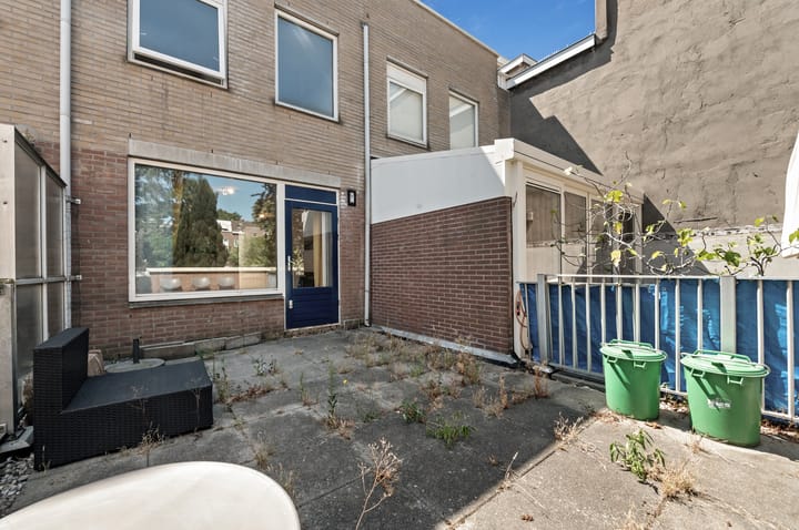Tussenwoning te koop: Lange Lombardstraat 46, 'S-Gravenhage