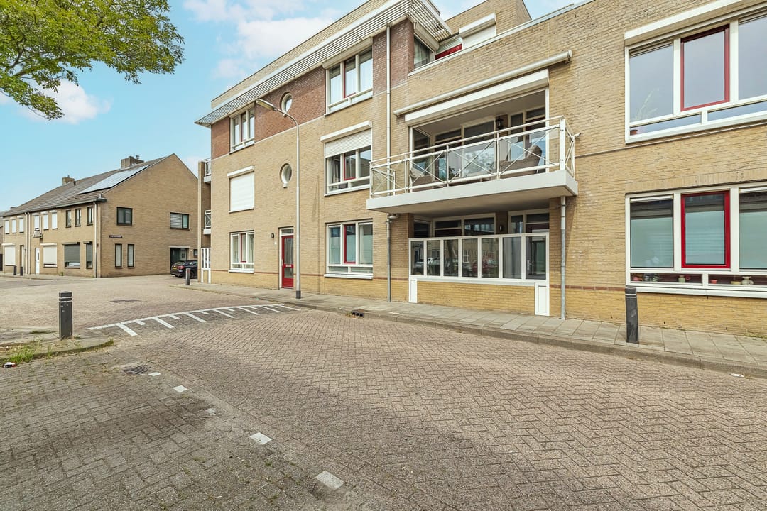 Foto 1 van Cheviotstraat 4