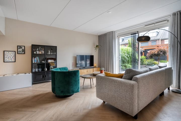 Tussenwoning te koop: Marxveldstraat 13, Zwolle