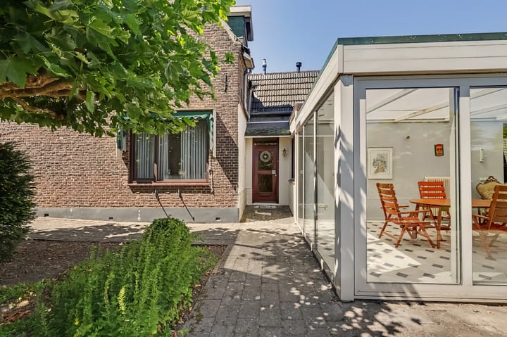 Twee-onder-één-kap te koop: Schoolweg 94, Venlo