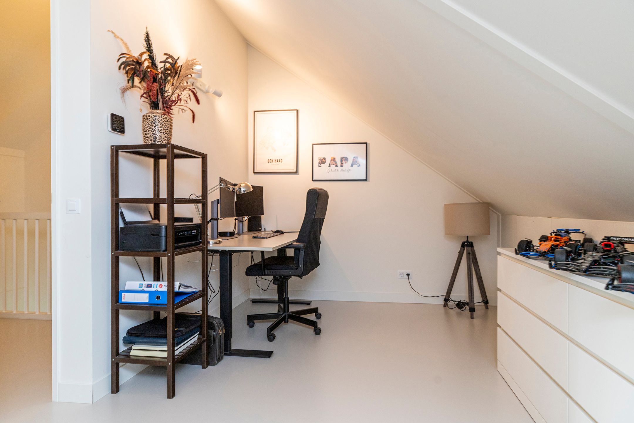 Photo 39 of Edgar du Perronstraat 31