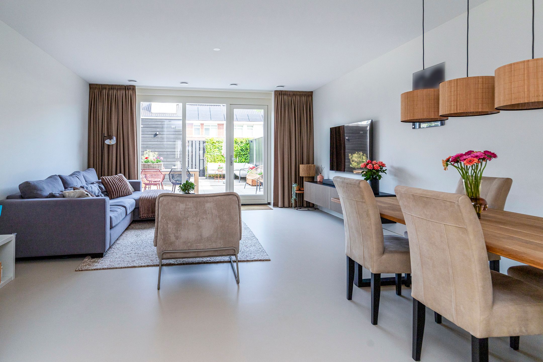 Photo 6 of Edgar du Perronstraat 31