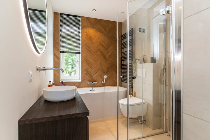 Tussenwoning te koop: Edgar du Perronstraat 31, 'S-Gravenhage