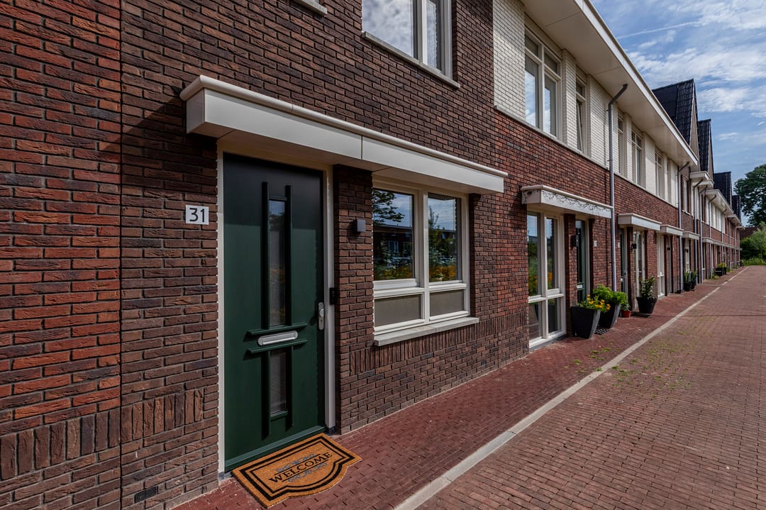 Photo 46 of Edgar du Perronstraat 31
