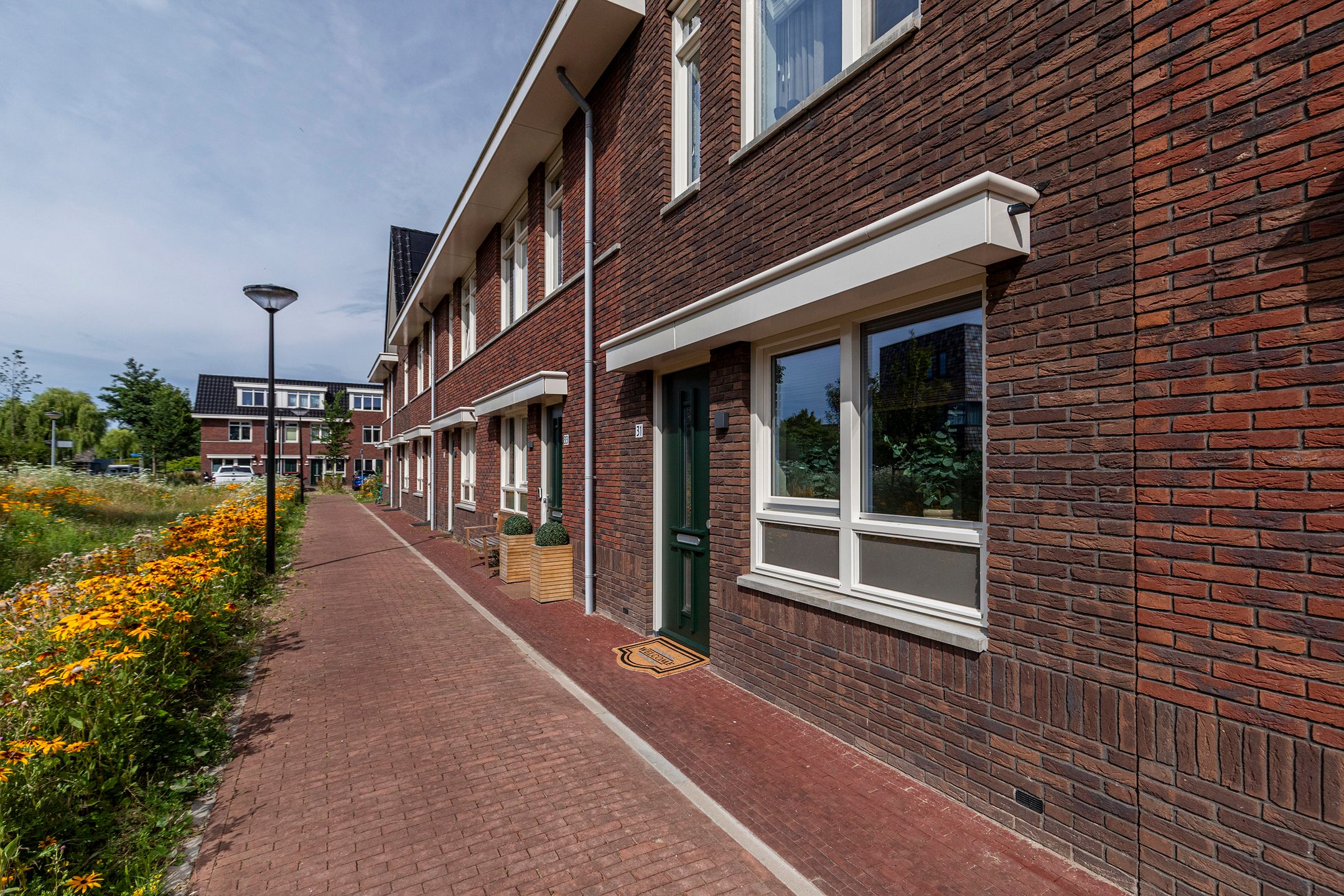 Photo 45 of Edgar du Perronstraat 31