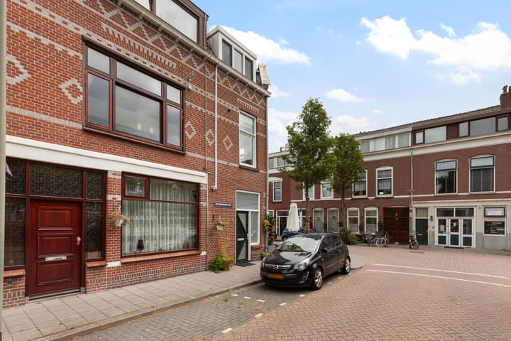 Foto 4 van Rozenburgerplein 5
