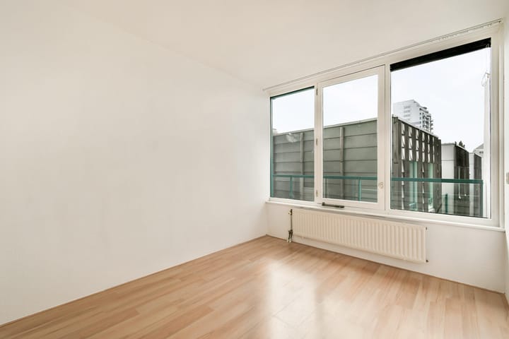 Appartement te koop: Borneolaan 217, Amsterdam