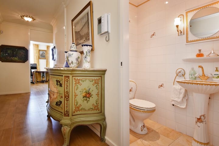 Appartement te koop: Houtweg 79, 'S-Gravenhage