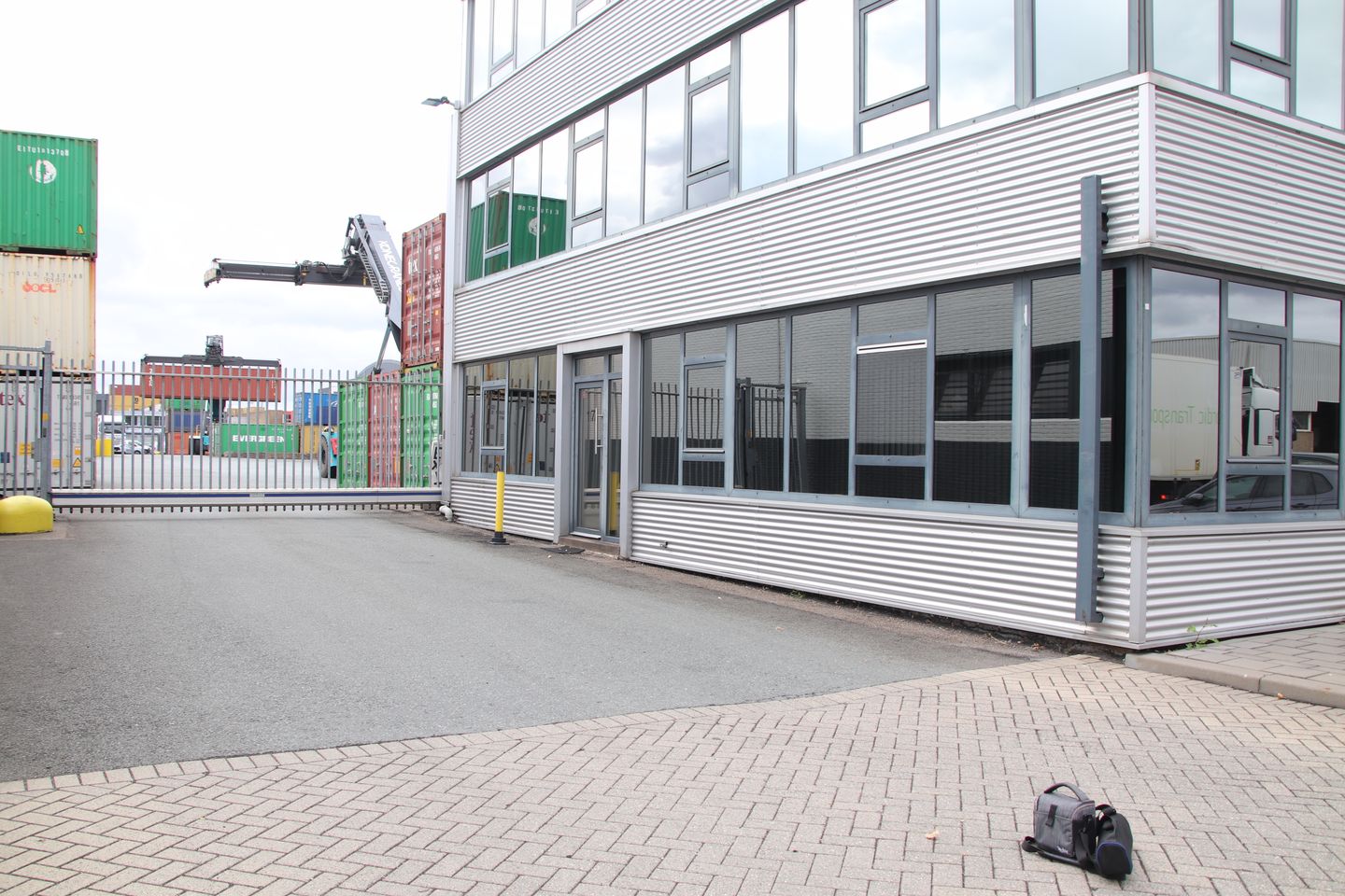 Bekijk foto 2 van Van Maasdijkweg 17