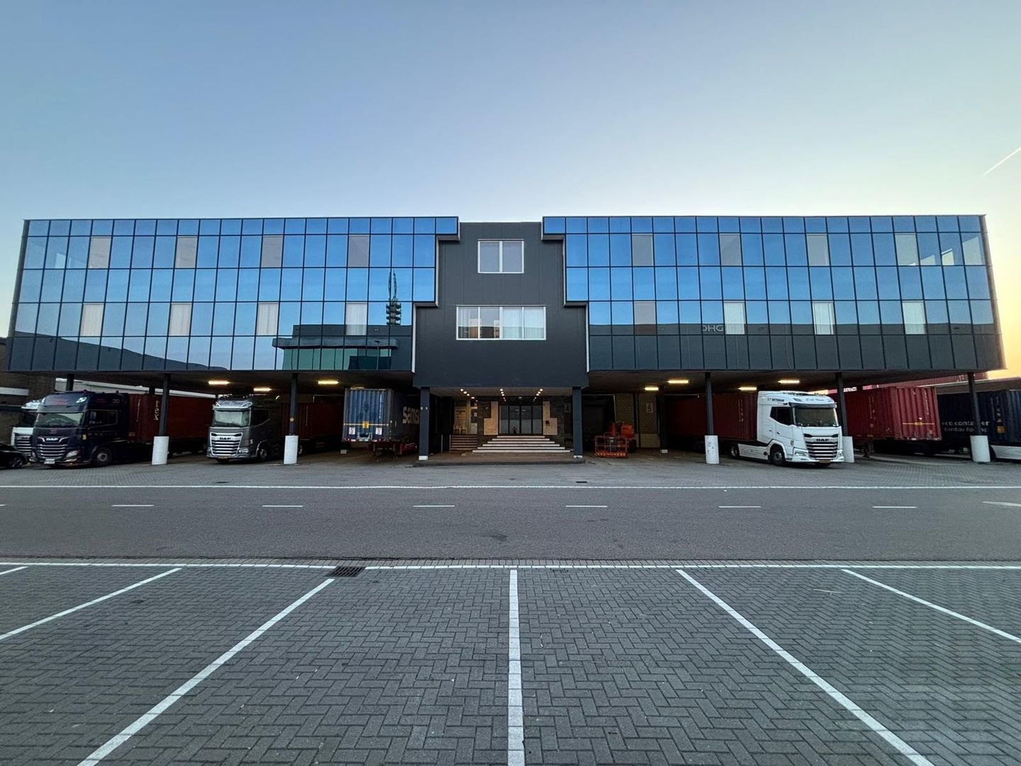 Bekijk foto 1 van van Maasdijkweg 27-2