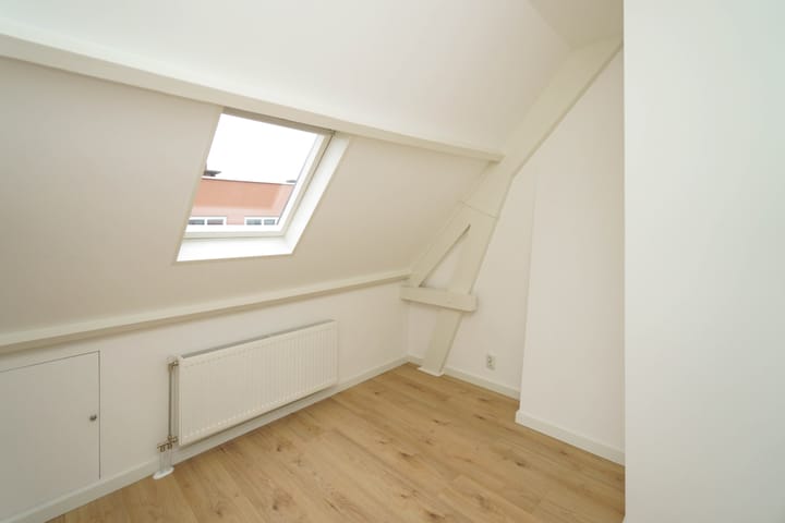 Appartement te huur: Fahrenheitstraat 71, 'S-Gravenhage