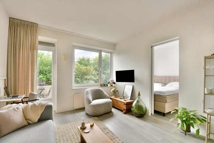 Studio te koop: Van Nijenrodeweg 677, Amsterdam