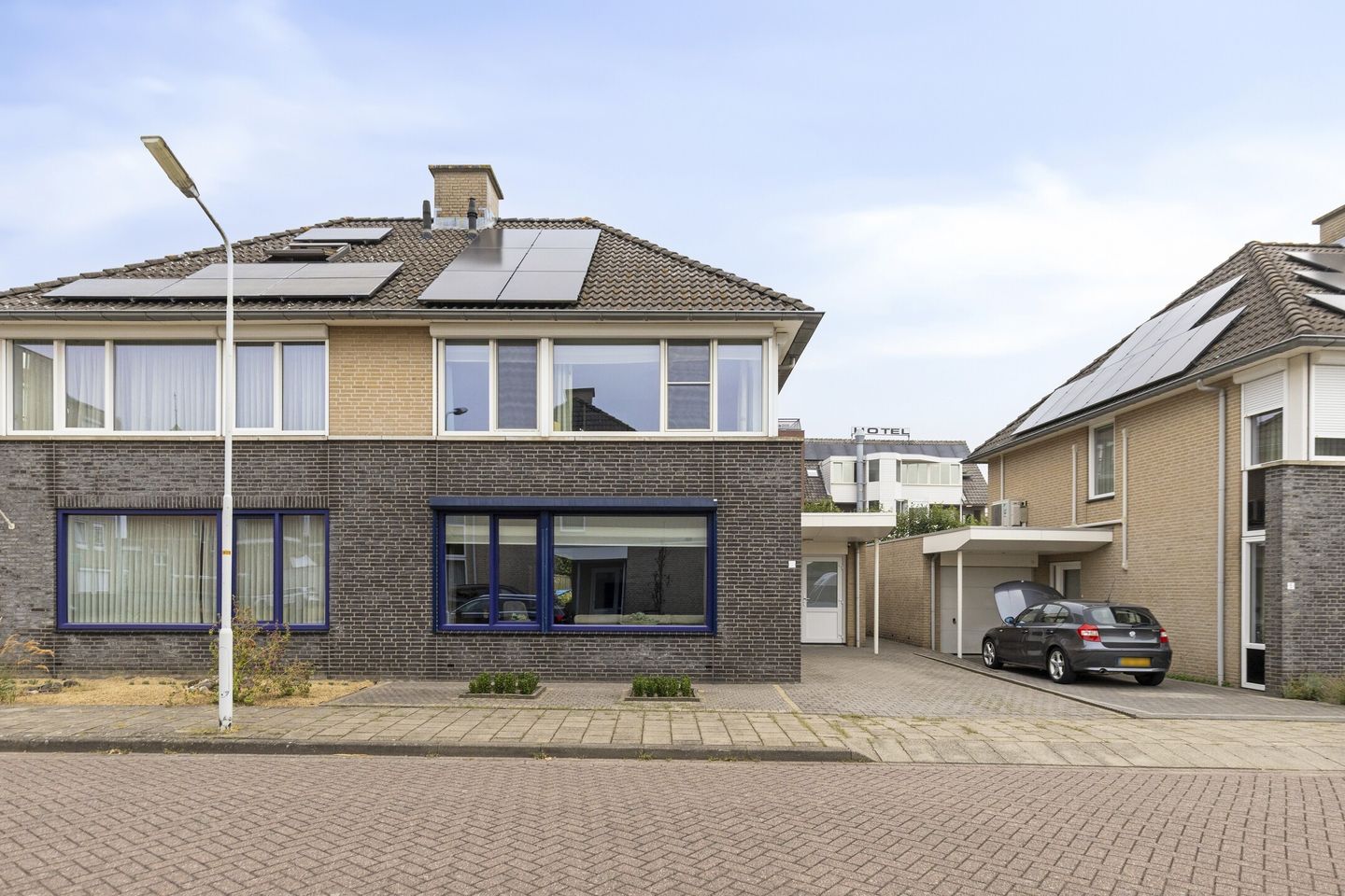 Foto 1 van Strausslaan 3