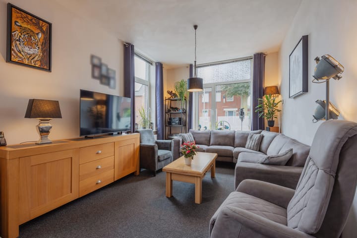 Twee-onder-één-kap te koop: Spoorstraat 57, Tienray