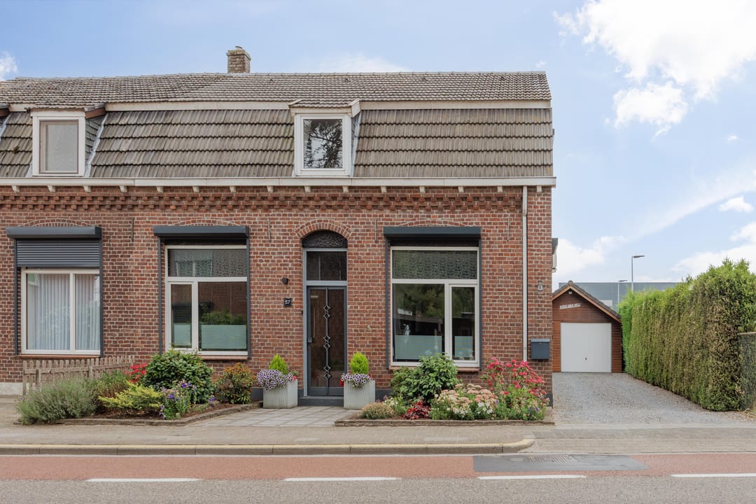 Photo 7 of Spoorstraat 57