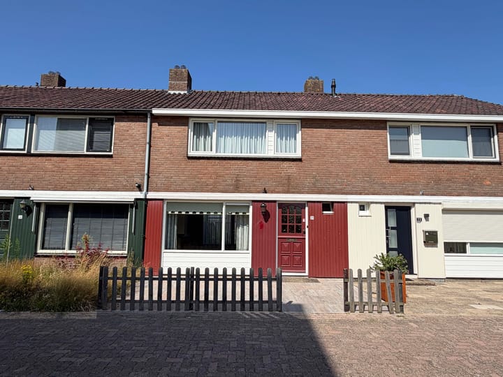 Tussenwoning te koop: Rogier vd Weijdenstr 21, Coevorden