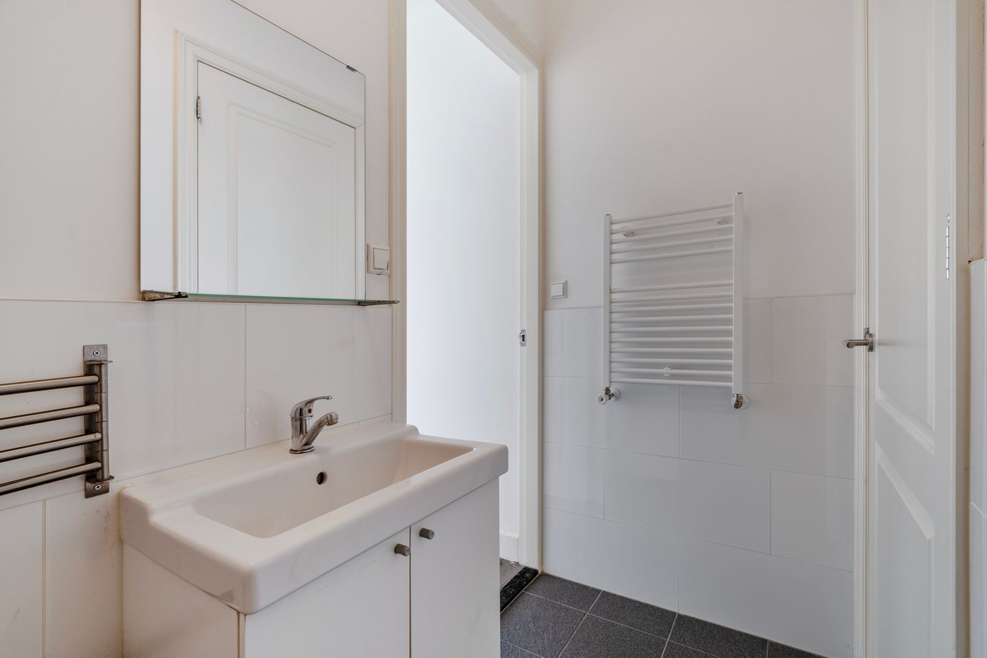 Photo 10 of Suze Robertsonstraat 83