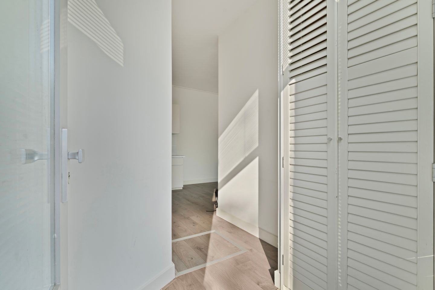 Photo 14 of Suze Robertsonstraat 83