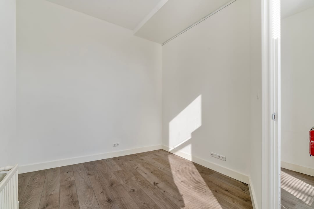Photo 11 of Suze Robertsonstraat 83