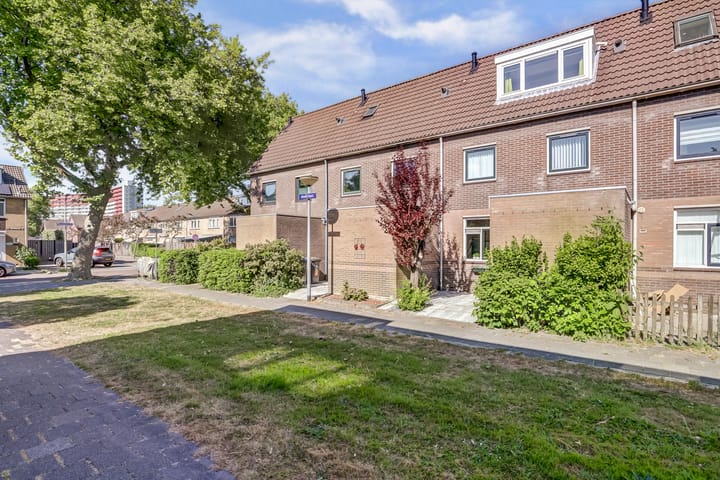 Tussenwoning te koop: Kraakstraat 105, Zaandam
