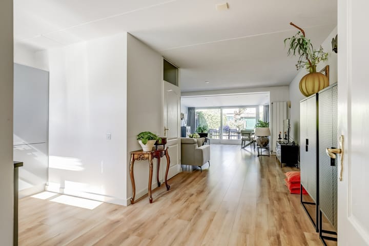 Tussenwoning te koop: Kraakstraat 105, Zaandam
