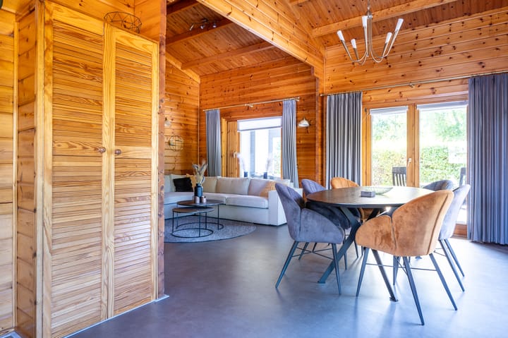 Vrijstaande woning te koop: Engelsmanhiem 80, Hollum