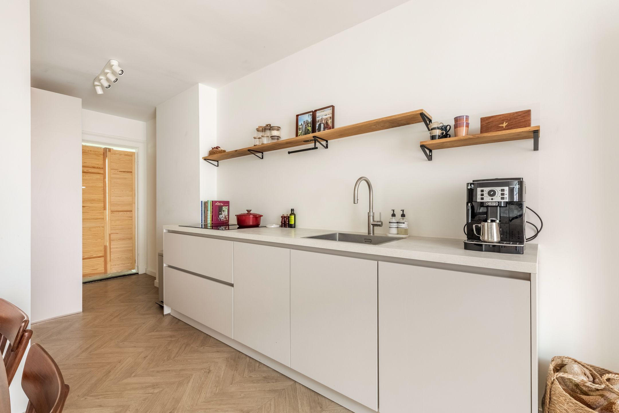 Photo 9 of Rozenstraat 213-2RV